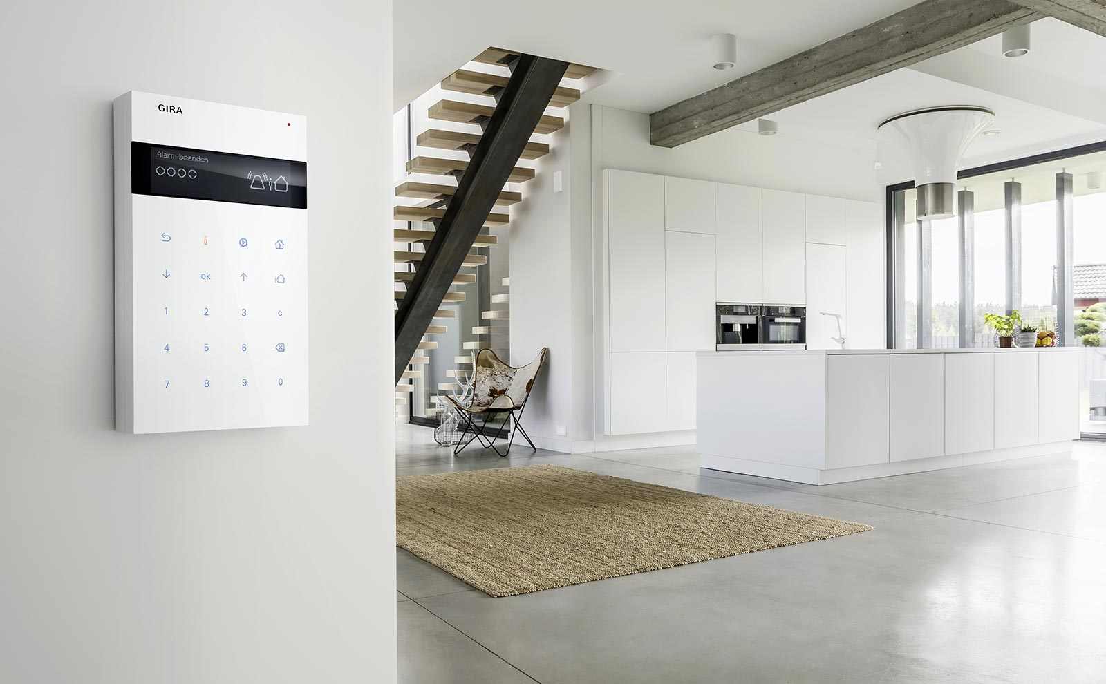 Bedienteil einer Funk-Alarmanlage in einem Wohnhaus